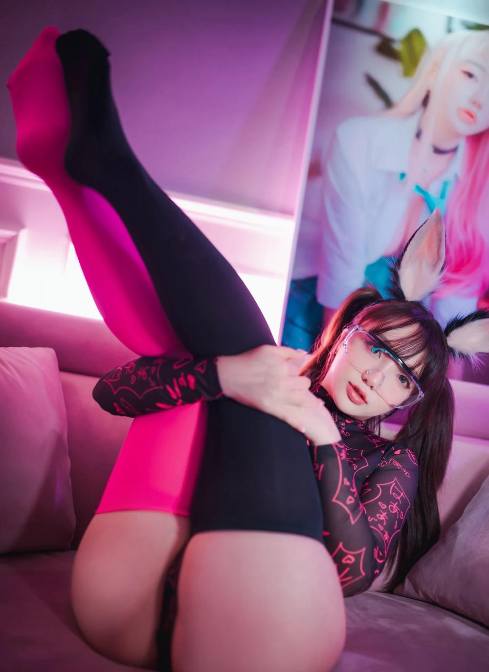 DJAWA Photo – Son Ye-Eun (손예은) – Retro Gaming Girl Uncensored(326MB)(96photos)
