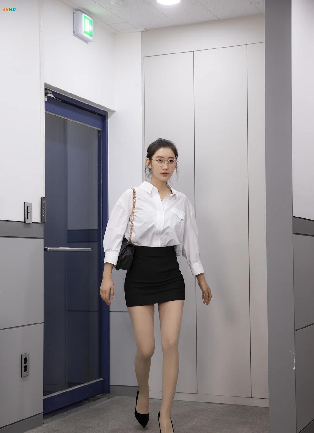 [BUNNY] Lee Ha Kim – A lady in the office S.1 – part 01