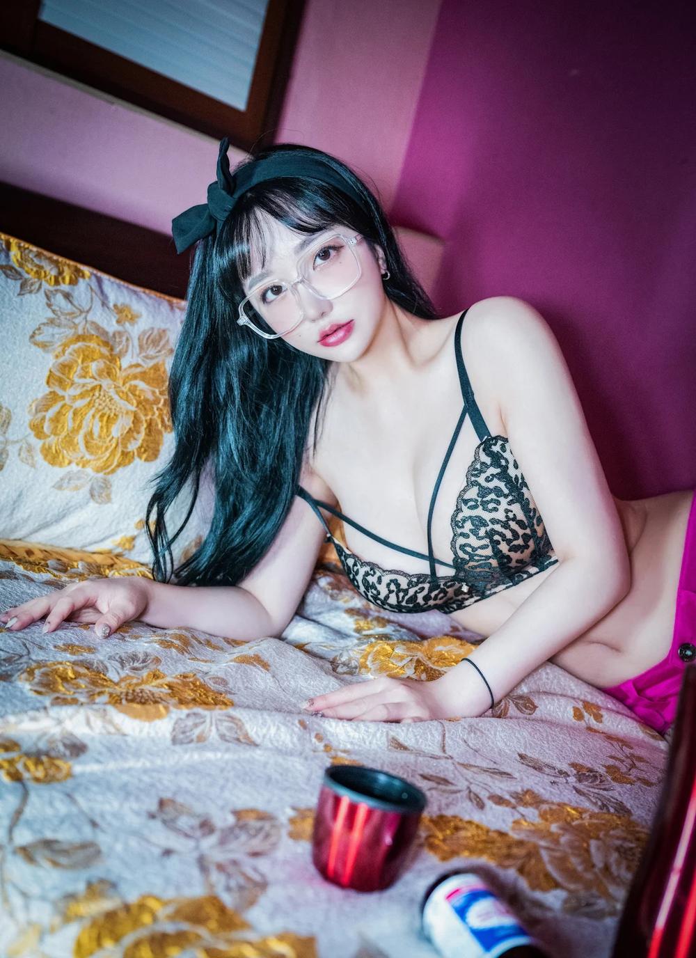 [BLUECAKE] Son Ye-Eun (손예은) – Nude No Panty