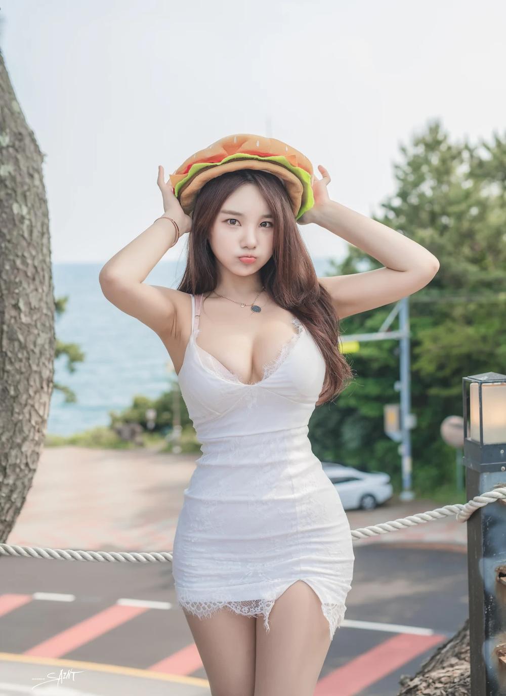 SAINT Photolife – Zzyuri (쮸리) – Jezzyuri